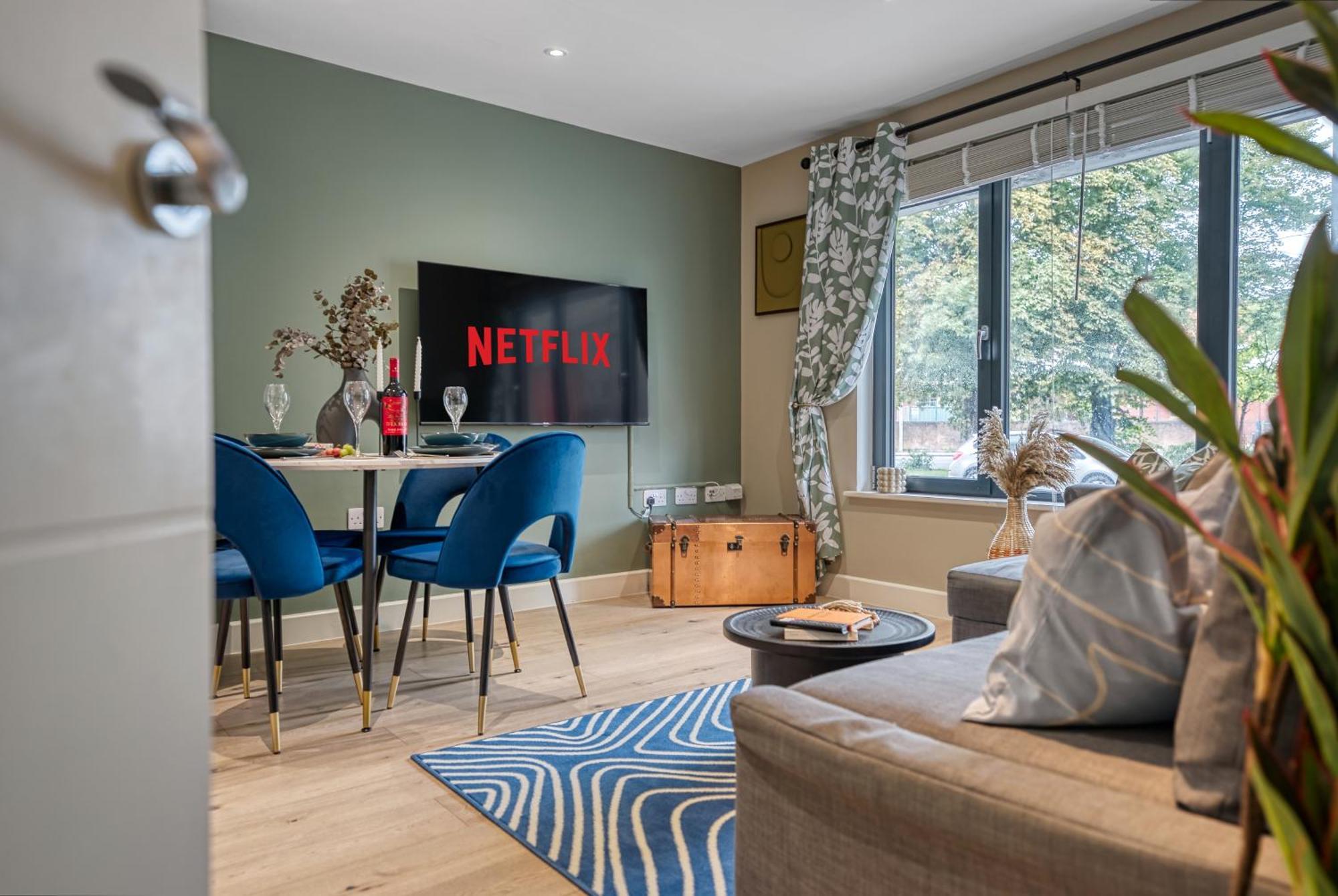 1 Bedroom Ocean Village Luxurious, Stylish & Cosy Apartment, Central Location In Southampton, Sleeps 4 - Summer Special Offer! - By Blue Puffin Stays ภายนอก รูปภาพ