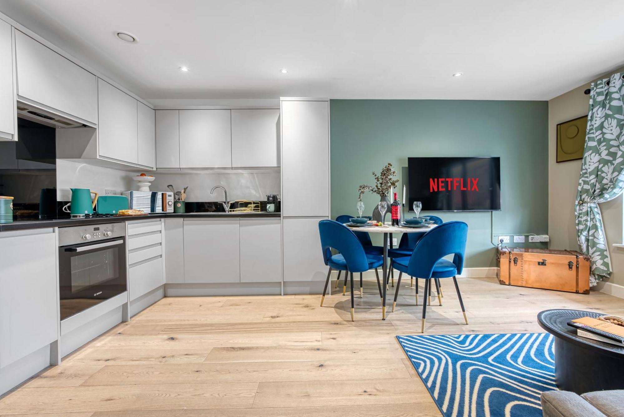 1 Bedroom Ocean Village Luxurious, Stylish & Cosy Apartment, Central Location In Southampton, Sleeps 4 - Summer Special Offer! - By Blue Puffin Stays ภายนอก รูปภาพ